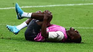 比的足球盛 比的足球盛